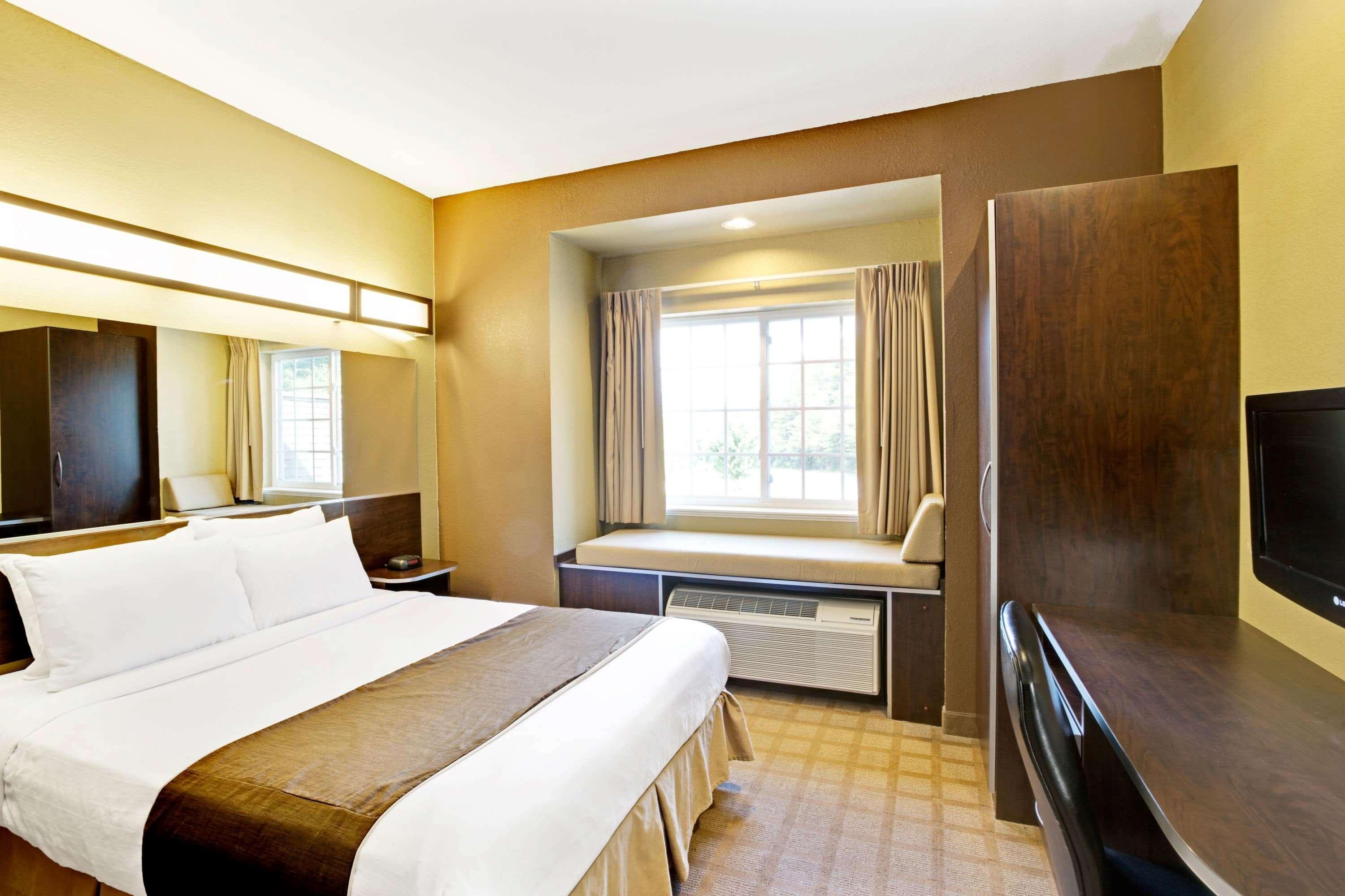 Microtel Inn & Suites By Wyndham Bryson City Exterior foto