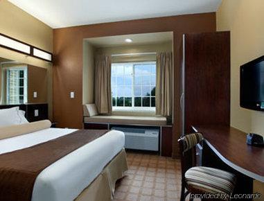 Microtel Inn & Suites By Wyndham Bryson City Habitación foto